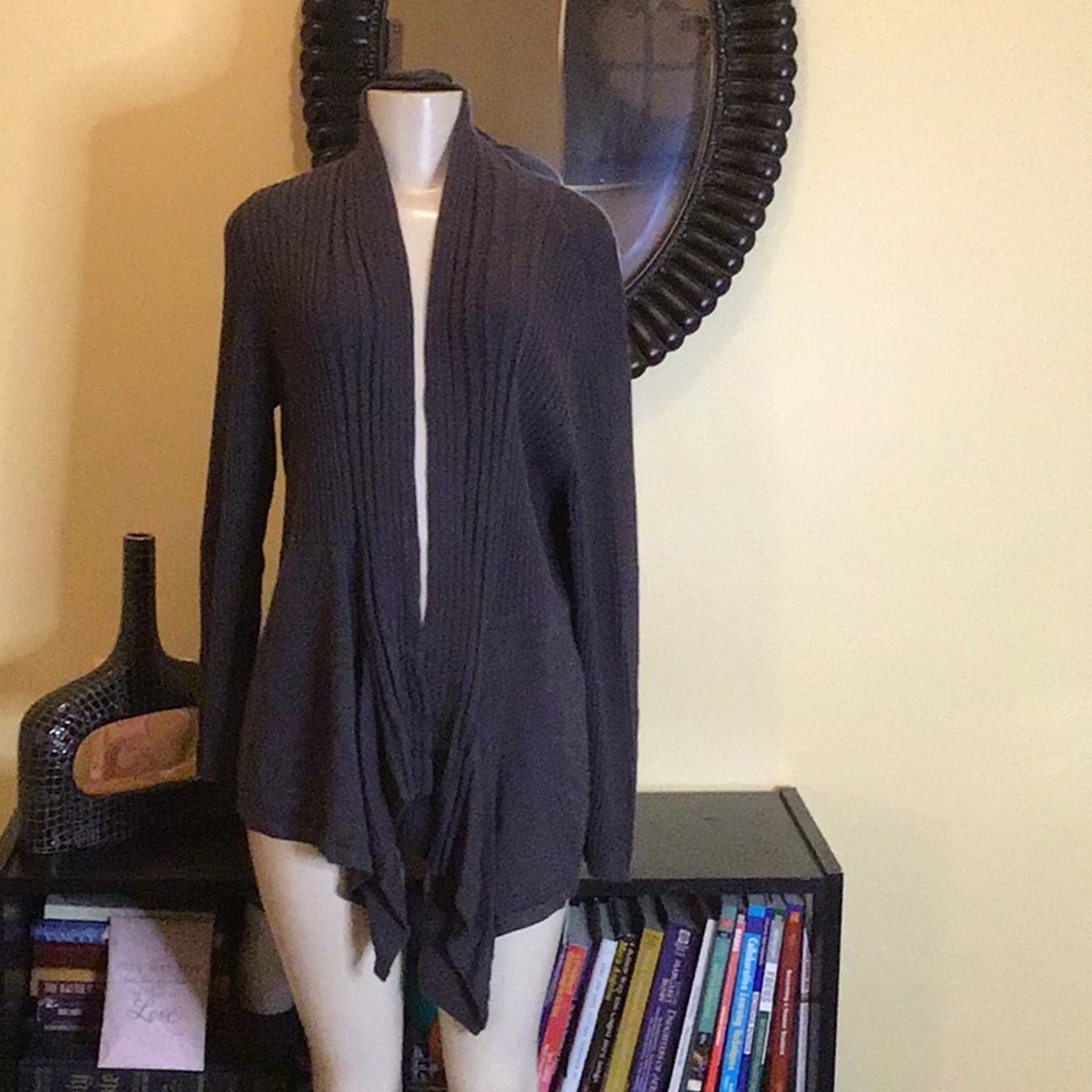 Ribbed dark charcoal gray cardigan
